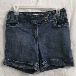 CONTRAST JEANS SHORTS